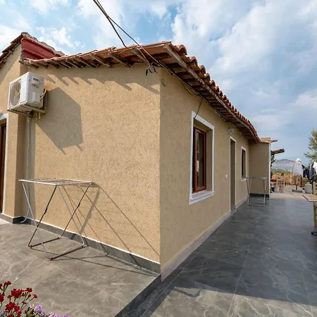 Disha Holiday Home Apartment Ksamil