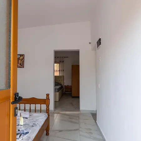 Apartment Disha *